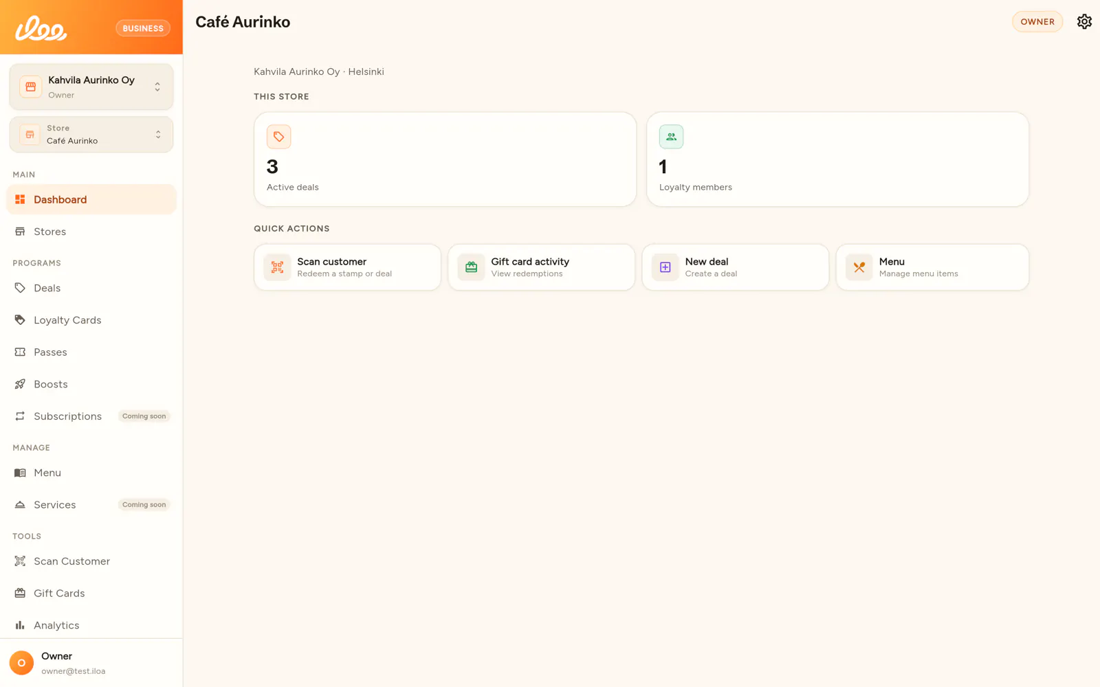 Screenshot of the Iloa Business web app: the Café Aurinko store dashboard, showing three active deals, one loyalty member and quick actions for scanning a customer, gift cards, a new deal and the menu.