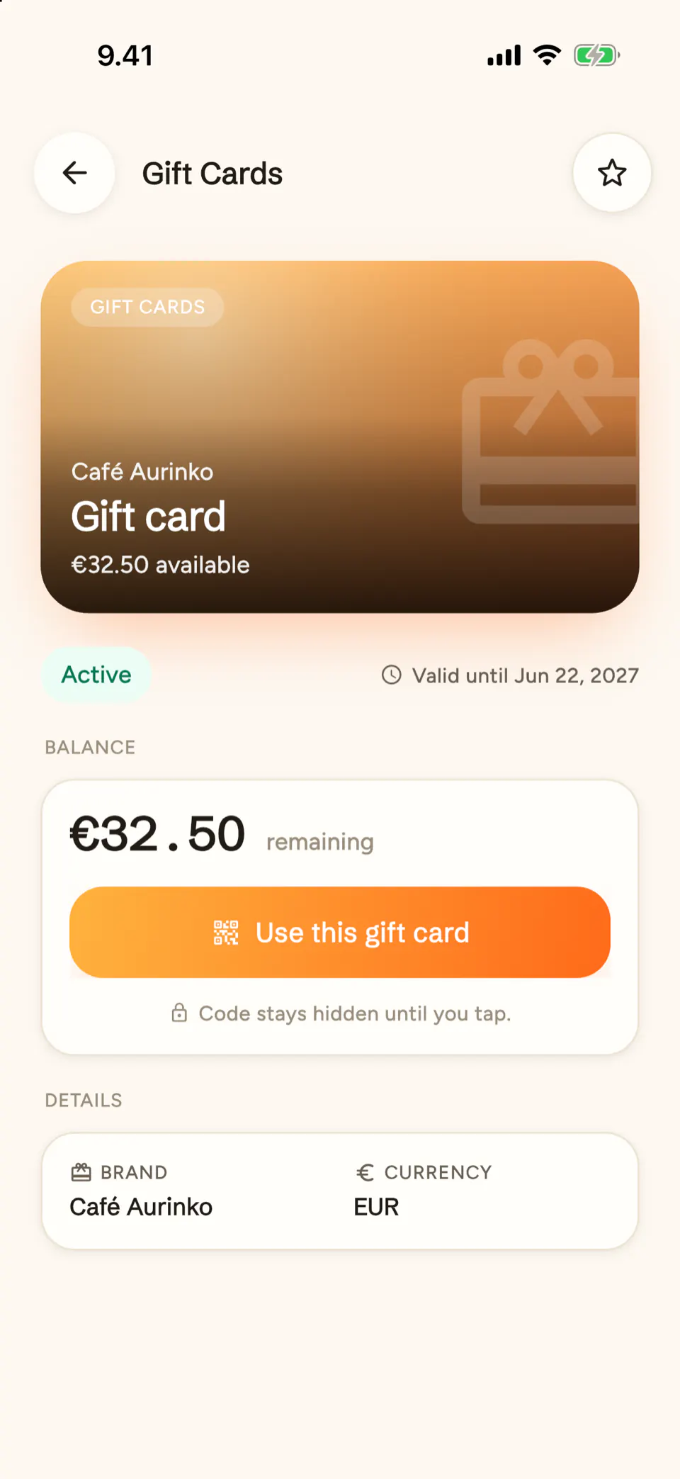 Screenshot of the Iloa Client app: a Café Aurinko gift card with 32,50 euro remaining, an Active badge, its expiry date and a Use this gift card button.